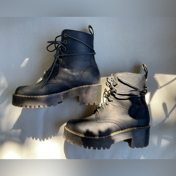 Dr. Martens Shriver Hi Black Size 8 - Picture 3 of 6